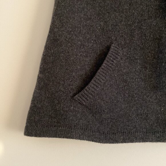 Hugo Boss Wool Vest Zip Up w/ Hood - Picture 4 of 7